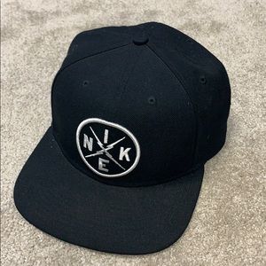 Nike Men’s Flat Brim Hat Cap Snapback Trucker